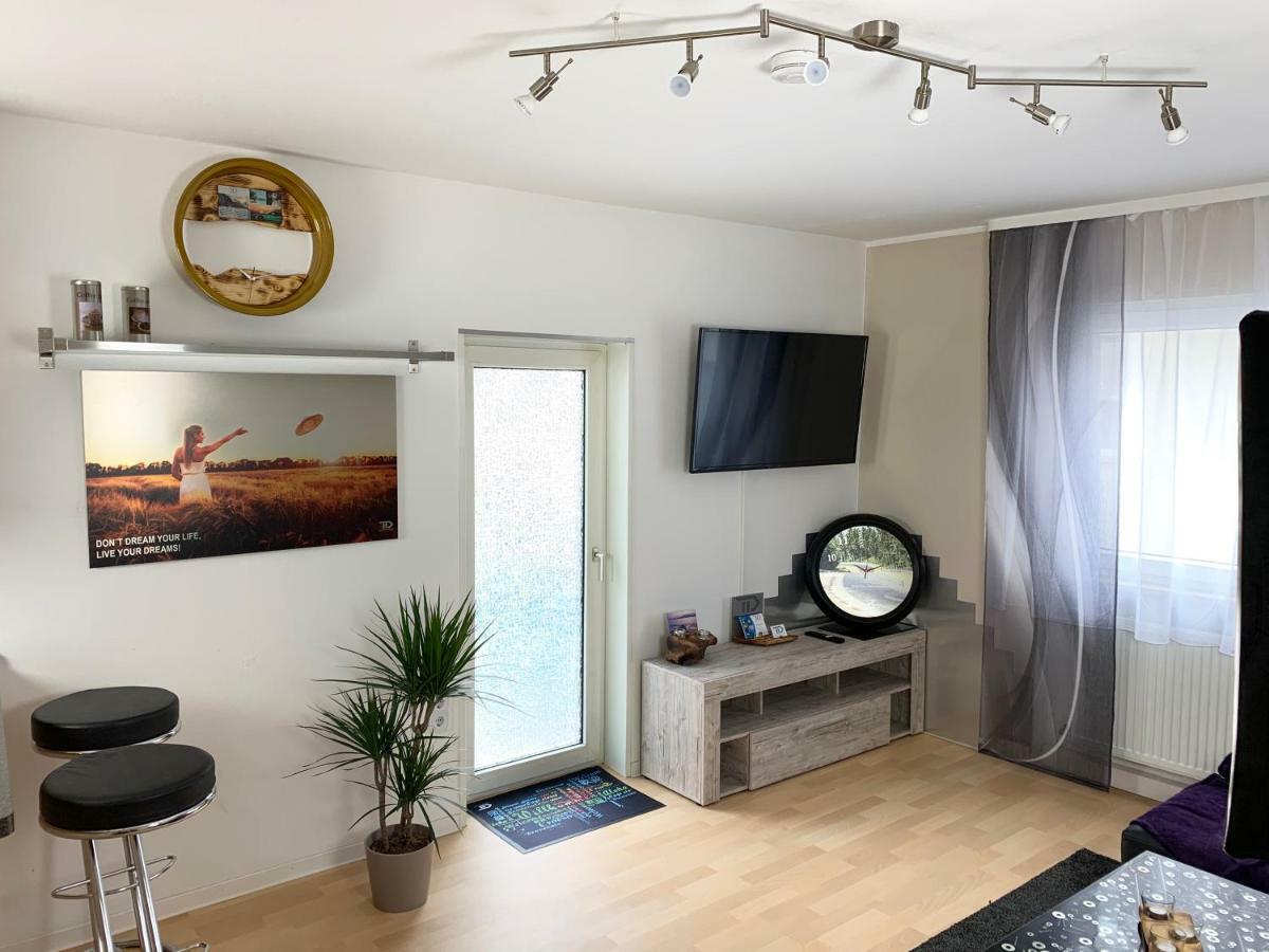 Schoenes Apartment Terrasse 2P. Stadtnah Wuerzburg Wlan Εξωτερικό φωτογραφία